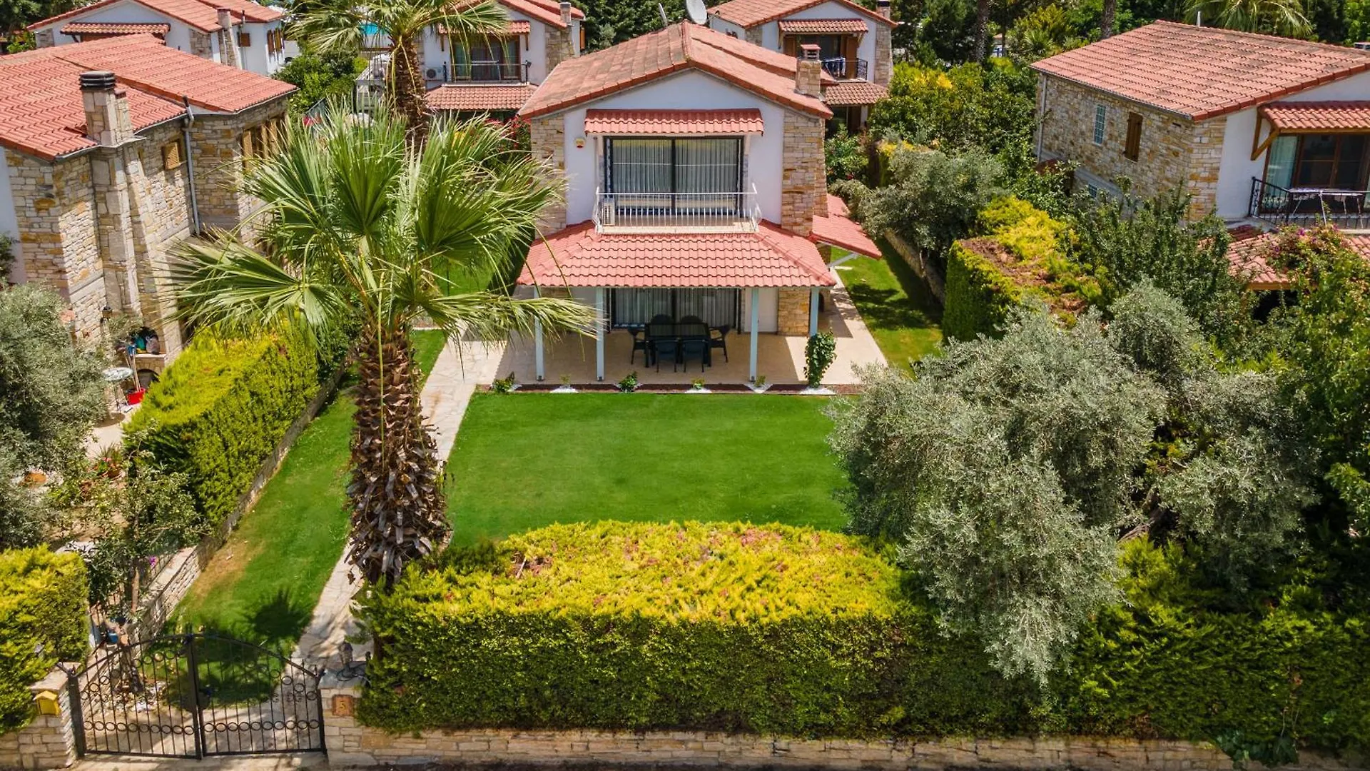 Stone Villa Near Long Beach & Kusadasi Shopping Mall Turquía