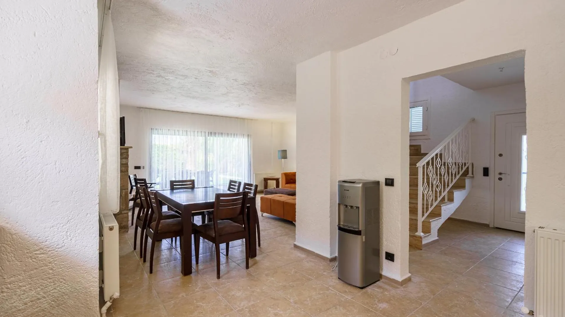 Stone Villa Near Long Beach & Kusadasi Shopping Mall