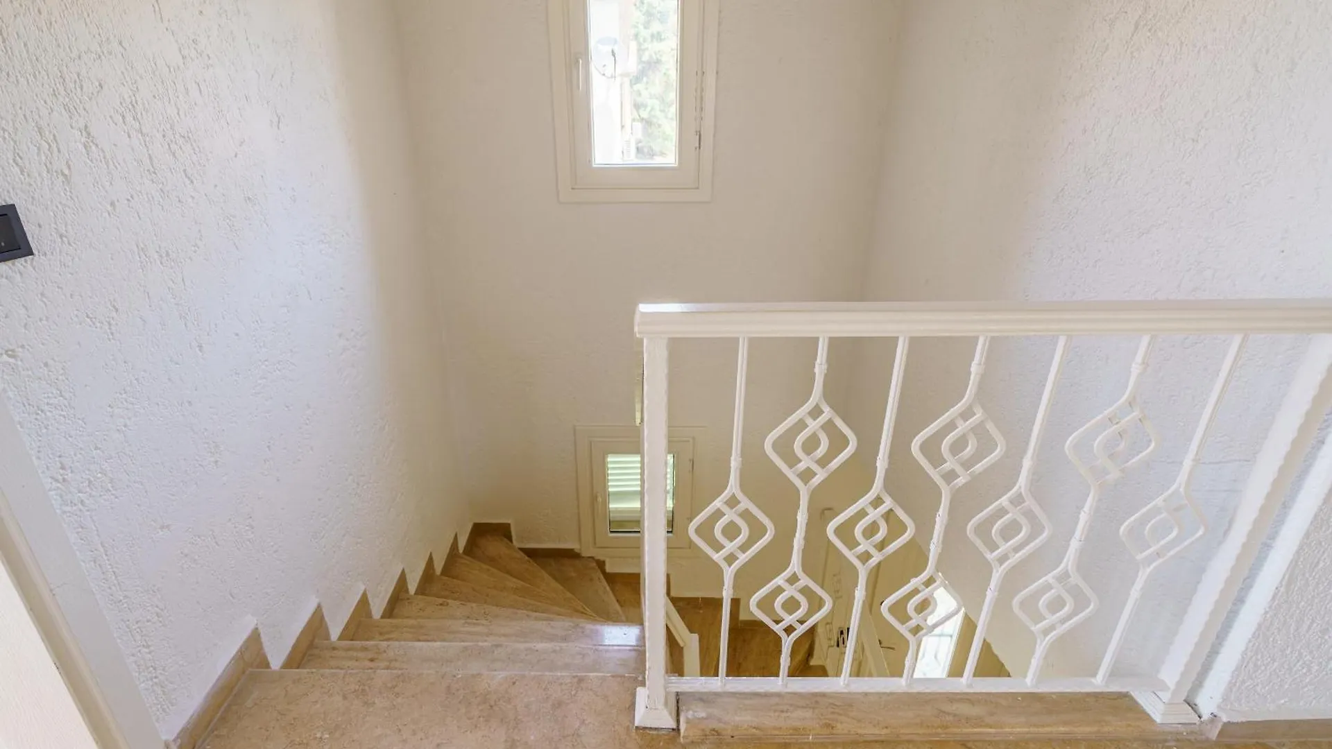 Stone Villa Near Long Beach & Kusadasi Shopping Mall 0*,