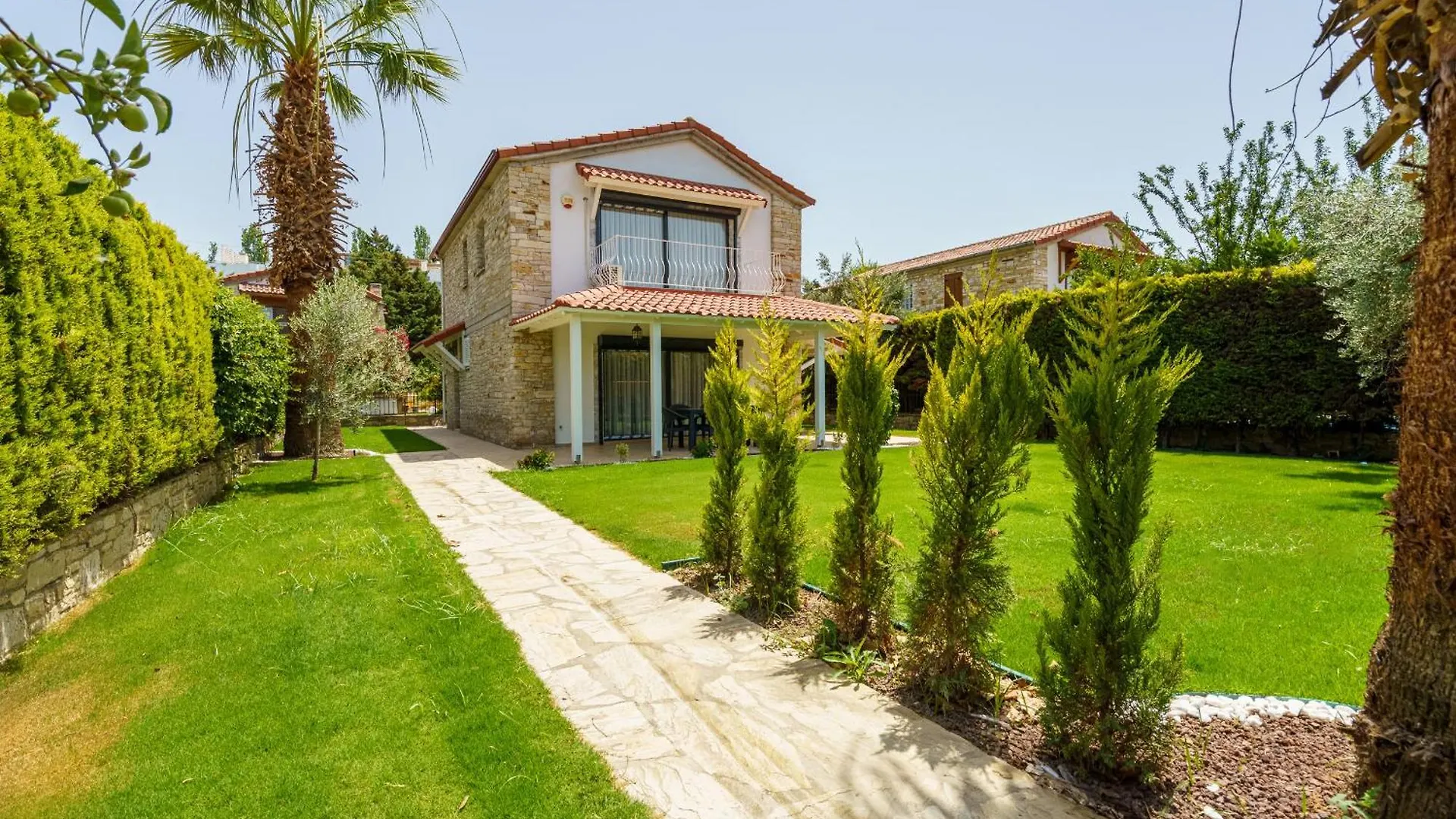 Stone Villa Near Long Beach & Kusadasi Shopping Mall